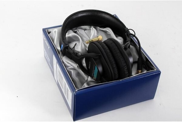 Sony MDR-7506 Professional Over-Ear Headphones review for Studio and Audio Enthusiasts